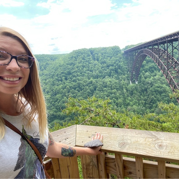 Meet your Posher, Billie - Picture 2 of 15